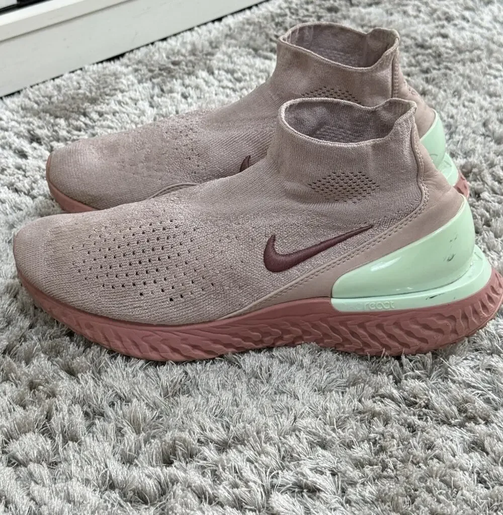 Nike Rise React Flyknit Smokey Mauve Womens Size 11 Running Shoes AV5553-226